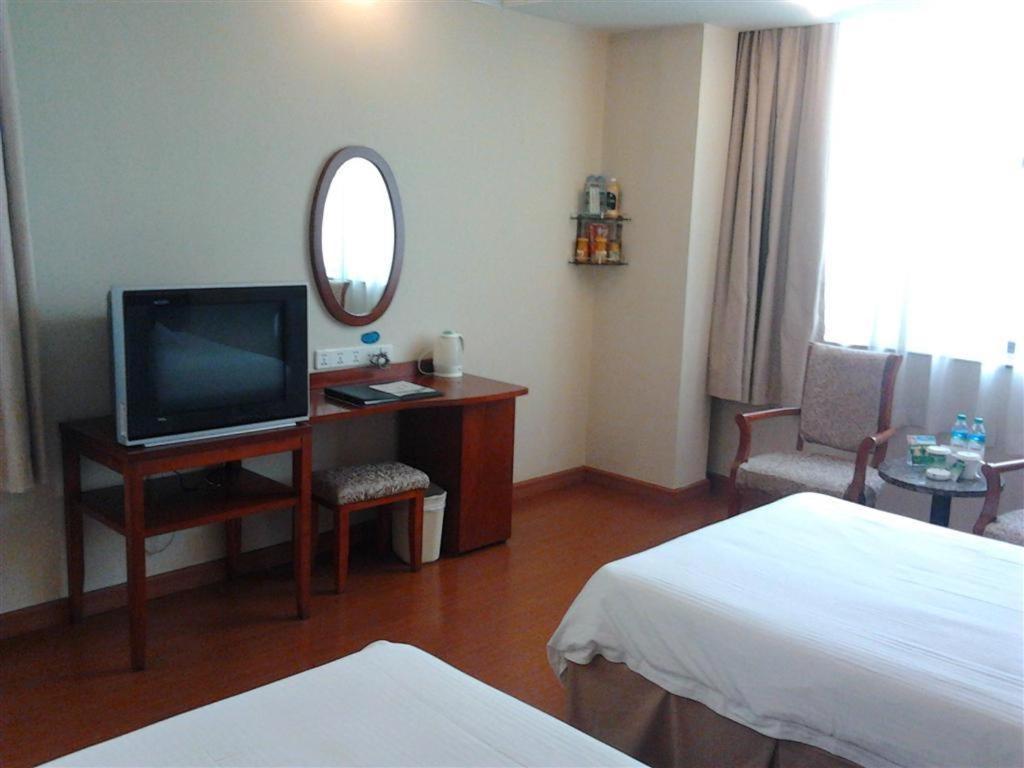 Greentree Inn Jiujiang Railway Station Business Hotel Cameră foto